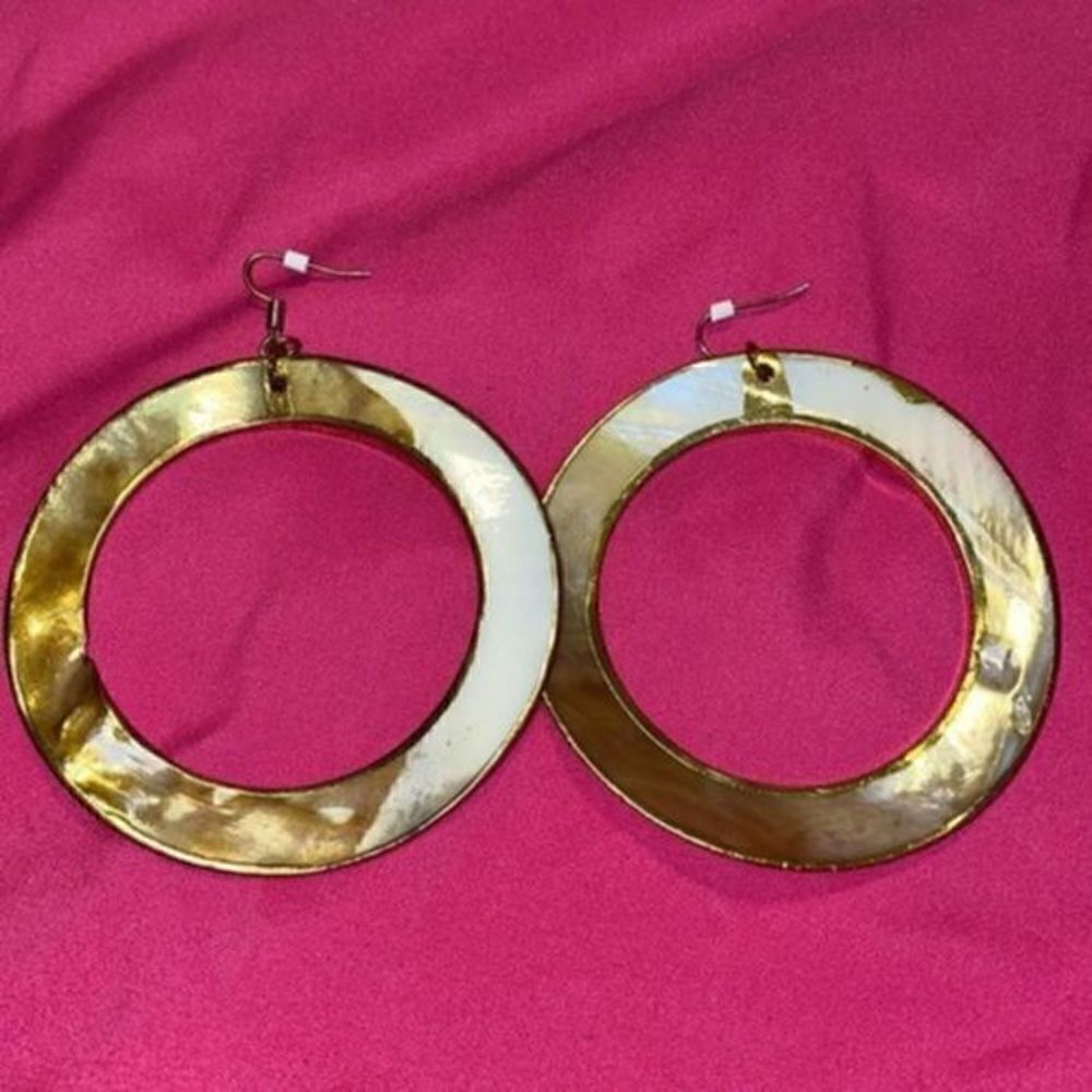 Earrings - Picture 2 of 4
